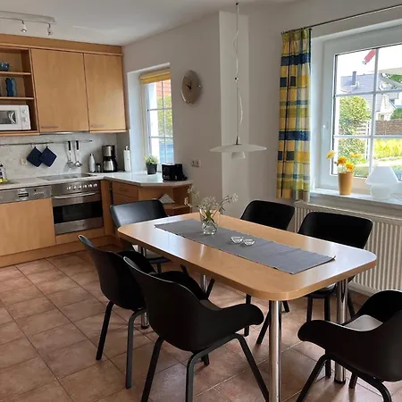 בית נופש Ostseehaus 1 זינקסט